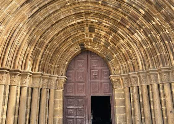 Colegiata-de-San-Miguel-3