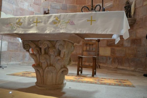Detalle del Altar de Santa María de Mave